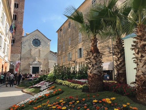 Albenga, boom di presenze per le vacanze di Pasqua Albenga, boom di presenze per le vacanze di Pasqua