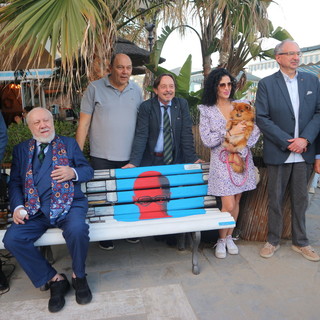Alassio, la panchina Pannunzio è stata teatro di un incontro sulla cucina dei fiori nel ricordo del professor Franco Gallea e di Mario Soldati (Fotogallery)
