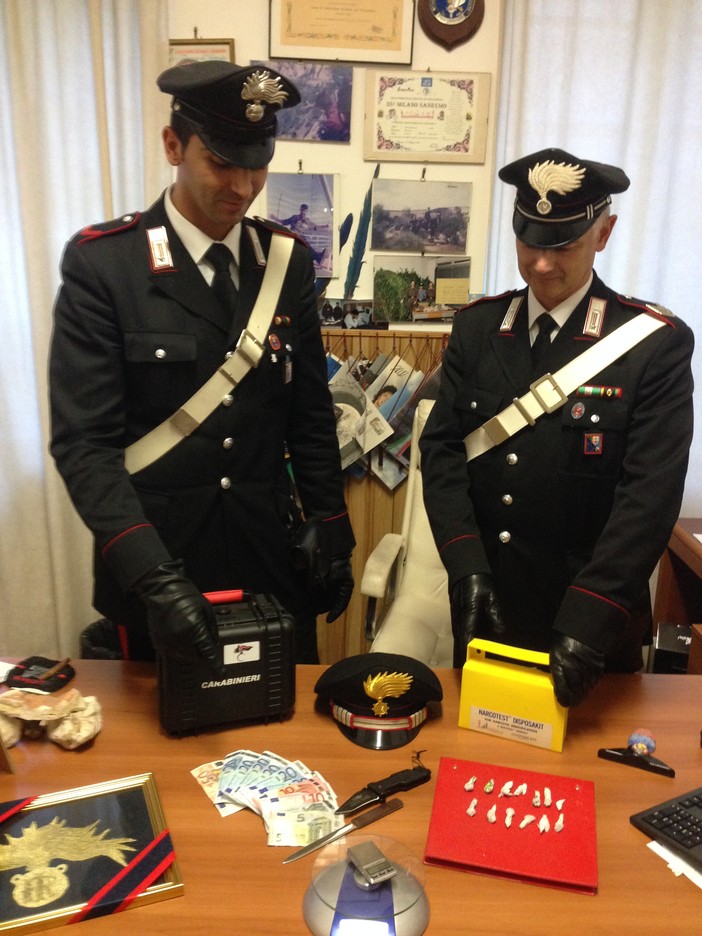 Riforniva il mercato di Finale Ligure della droga: spacciatrice in manette Riforniva il mercato di Finale Ligure della droga: spacciatrice in manette