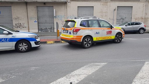 Savona, due giovani investite da una moto in via Pirandello: ricoverate in codice giallo (FOTO) Savona, due giovani investite da una moto in via Pirandello: ricoverate in codice giallo (FOTO)