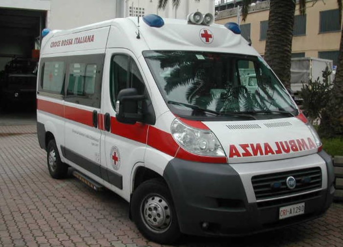 Coronavirus, l'ASD Baia del Sole Alassio-Laigueglia dona 210 mascherine alla Croce Rossa alassina Coronavirus, l'ASD Baia del Sole Alassio-Laigueglia dona 210 mascherine alla Croce Rossa alassina