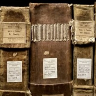 “Domenica di carta” ad Albenga: viaggio nell'Archivio Storico Ingauno per riscoprire la vita medievale