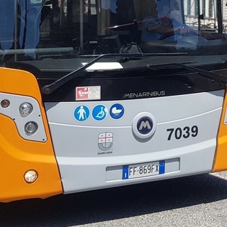 Rimprovera due uomini che fanno sesso sul bus: autista viene aggredita Rimprovera due uomini che fanno sesso sul bus: autista viene aggredita