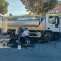 Acqua non potabile a Pietra Ligure, operative le autobotti: tre punti di erogazione attivi ventiquattr'ore al giorno Acqua non potabile a Pietra Ligure, operative le autobotti: tre punti di erogazione attivi ventiquattr'ore al giorno