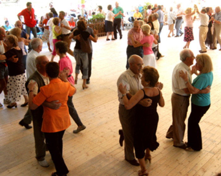 A Ceriale ritornano i "Pomeriggi danzanti" A Ceriale ritornano i "Pomeriggi danzanti"