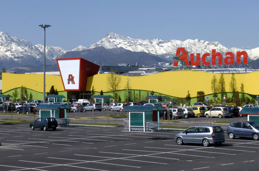 Vendita Auchan: passaggio a Conad ufficiale dall'8 gennaio ma l'insegna sarà sostituita solo due mesi dopo