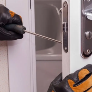 Sostituzione Serrature: Prevenire è meglio che curare