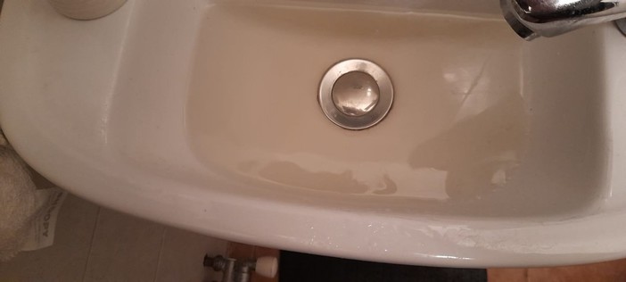Acqua sporca dai rubinetti, Cengio Cambia interroga il sindaco Acqua sporca dai rubinetti, Cengio Cambia interroga il sindaco