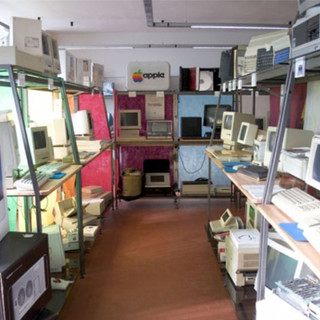 Savona, la prestigiosa collezione Apple trasloca dal Campus all'Auditorium di Monturbano Savona, la prestigiosa collezione Apple trasloca dal Campus all'Auditorium di Monturbano