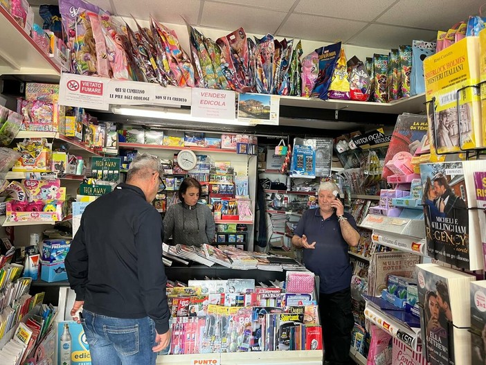 Tentata rapina a Borghetto, aggredito l'edicolante Massimo Alessi: “Tutto in pochi attimi: ho reagito, è scappato”