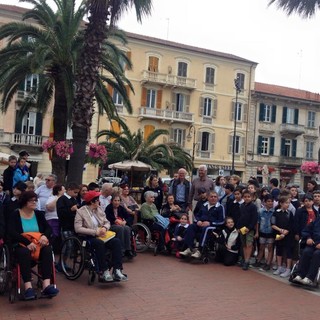 Suggellato il gemellaggio tra la Consulta disabili Albenga e l'Agropolis Cremona Suggellato il gemellaggio tra la Consulta disabili Albenga e l'Agropolis Cremona