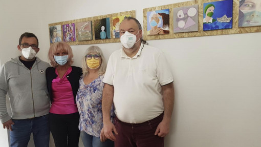 Foto e dipinti per ringraziare gli infermieri: gli artisti savonesi donano le loro opere all'OPI Savona