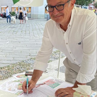 Savona 2021, il candidato sindaco Aschei firma il referendum contro la caccia