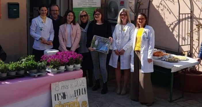 Arnasco celebra la Giornata della Donna con parole e solidarietà al centro antiviolenza Gentileschi