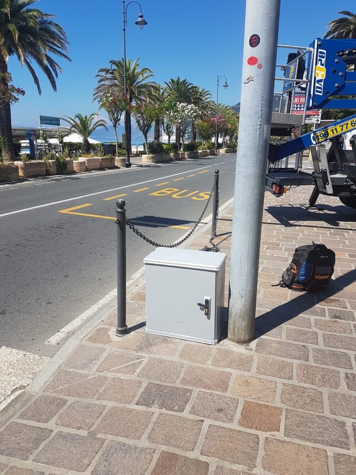 Da oggi operativo il nuovo autovelox nel centro di Varigotti (FOTO) Da oggi operativo il nuovo autovelox nel centro di Varigotti (FOTO)