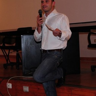 L' assessore Cristian De Vecchi