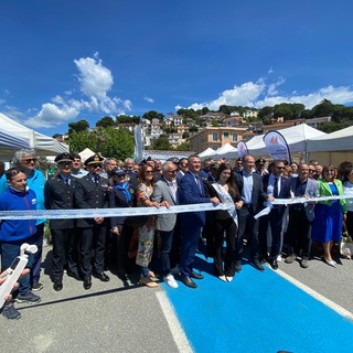Taglio del nastro per la 12esima edizione di Azzurro Pesce d'Autore: iniziata la tre giorni  dedicata al mare, al pescato e alle eccellenze del territorio