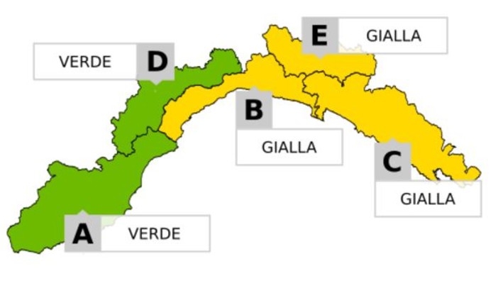 Maltempo, domani allerta gialla per temporali sulla costa