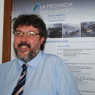 Vaccarezza all'Assemblea nazionale dell'UPI: pressioni per salvare le poltrone con un ente intermedio
