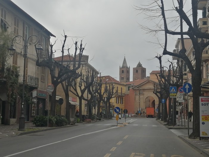 Albenga, esposto di Andrea Tomatis sul degrado di Viale Pontelungo: "Quartiere al collasso sociale"