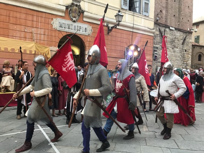 Botta e risposta sul Palio di Albenga. Passino: "Questa la goffa strategia elettorale di Ciangherotti?"