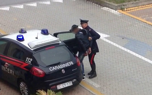 Rubano 6 giochi per la “play station 4”, due arresti a Savona Rubano 6 giochi per la “play station 4”, due arresti a Savona