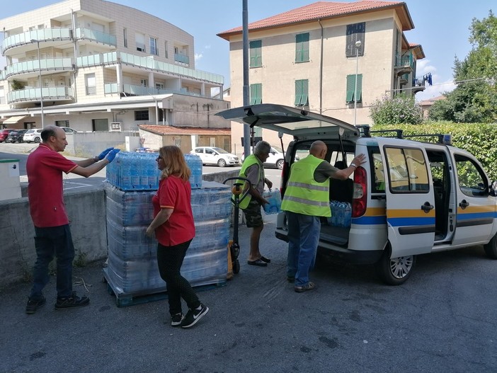 Carcare, pozzi asciutti in località Negreppie: acqua nelle bottiglie per i residenti della zona Carcare, pozzi asciutti in località Negreppie: acqua nelle bottiglie per i residenti della zona