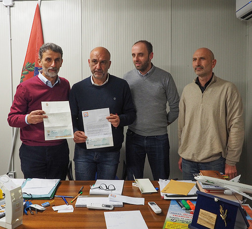 Delegazione di Pietra Ligure ad Amatrice: consegnato l’assegno che contribuirà a finanziare la costruzione della nuova scuola Delegazione di Pietra Ligure ad Amatrice: consegnato l’assegno che contribuirà a finanziare la costruzione della nuova scuola