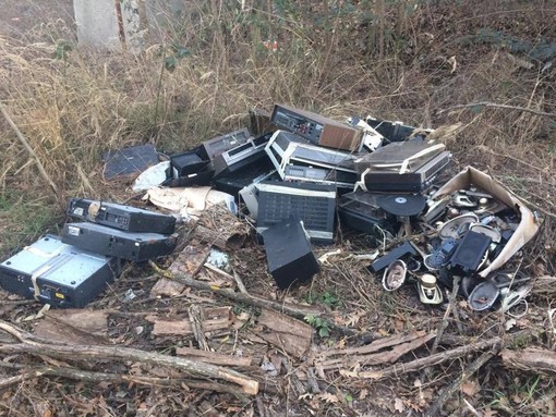 Cairo, 5 fototrappole contro i "furbetti" dei rifiuti