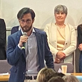 Alassio, la minoranza in consiglio: “Sindaco e vicesindaco sempre più distanti, a rimetterci è la città”