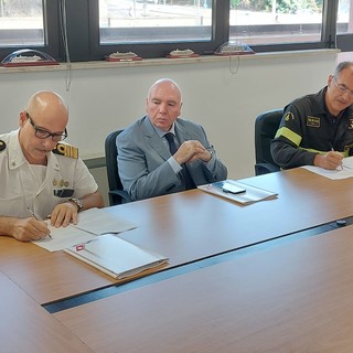 Incrementare la sicurezza in mare e in porto: accordo tra la Capitaneria di Porto e il Comando provinciale dei vigili del fuoco (FOTO e VIDEO)