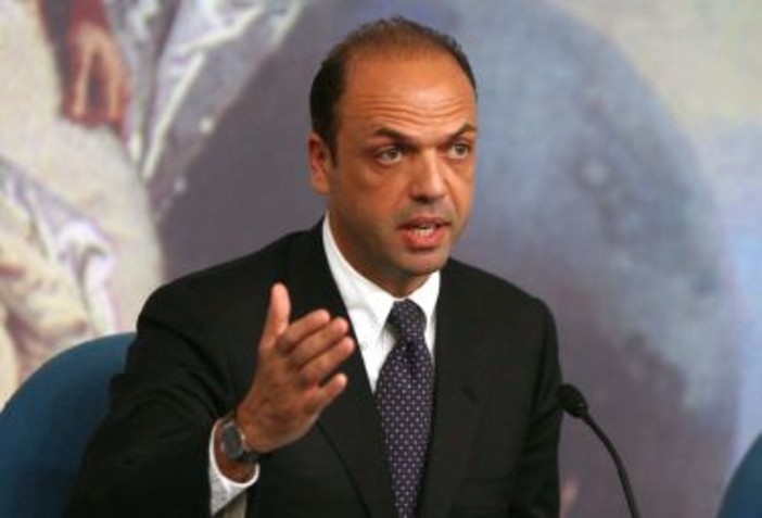 Genova: sulla Costa Concordia il Congresso Nazionale Forense Genova: sulla Costa Concordia il Congresso Nazionale Forense