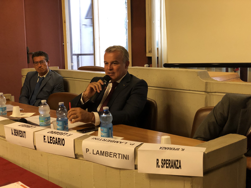 L'assessore Benveduti apre a Cairo il bando da 12,5 milioni per l’area di crisi complessa di Savona L'assessore Benveduti apre a Cairo il bando da 12,5 milioni per l’area di crisi complessa di Savona