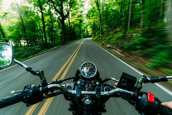 Assicurazione moto: cosa sapere per viaggiare sicuri su due ruote