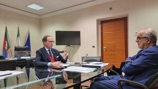 L’assessore Nicolò incontra il difensore civico Cozzi: “Collaborazione per risolvere insieme le criticità della sanità ligure” L’assessore Nicolò incontra il difensore civico Cozzi: “Collaborazione per risolvere insieme le criticità della sanità ligure”