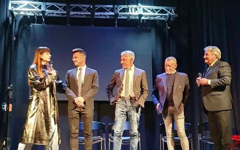 Annalisa a sorpresa a Carcare, il sindaco: "Ti vorremmo a cantare qui". Ma le sue richieste di compenso sono troppo alte