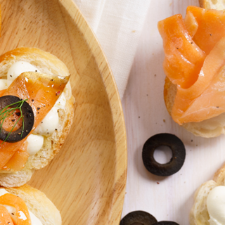 Asti Moscato d'Asti DOCG: le bollicine italiane più amate del mondo per un Natale in famiglia Asti Moscato d'Asti DOCG: le bollicine italiane più amate del mondo per un Natale in famiglia