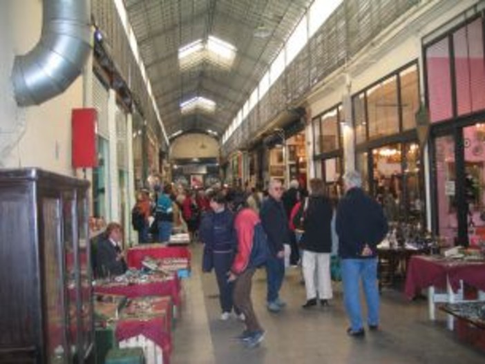 Albenga: domani torna il mercatino dell&amp;#039;antiquariato