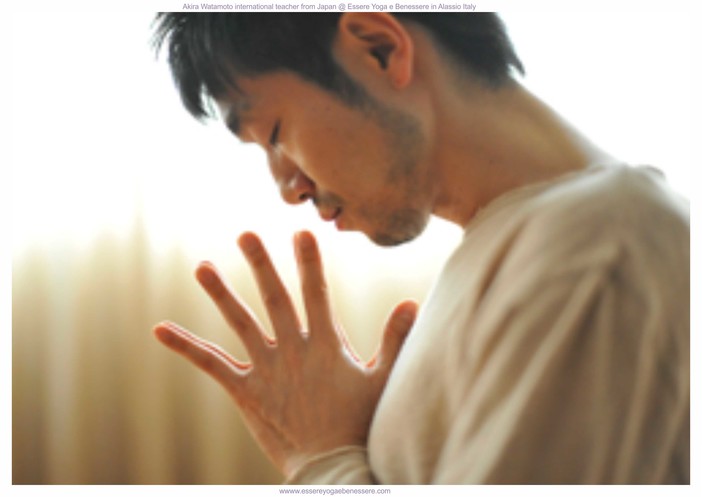 Akira Watamoto, l'icona dello yoga in Giappone, è ad Alassio Akira Watamoto, l'icona dello yoga in Giappone, è ad Alassio