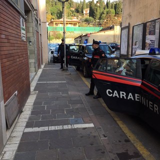 Ortovero, caricano del ferro rubato da un terreno privato su un furgone: arrestati dai carabinieri (FOTO)