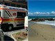 Cade sugli scogli a Pietra Ligure, donna soccorsa e trasportata al Santa Corona