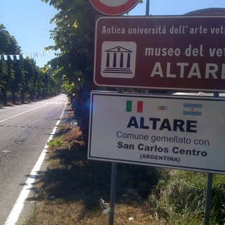 Altare, il 12 maggio per Sol de Mayo 2023 l’incontro “Altaresi nel mondo” dedicato alle storie di migrazioni dalla Val Bormida Altare, il 12 maggio per Sol de Mayo 2023 l’incontro “Altaresi nel mondo” dedicato alle storie di migrazioni dalla Val Bormida