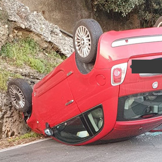 Autovettura "ribaltata" tra Celle Ligure e Varazze