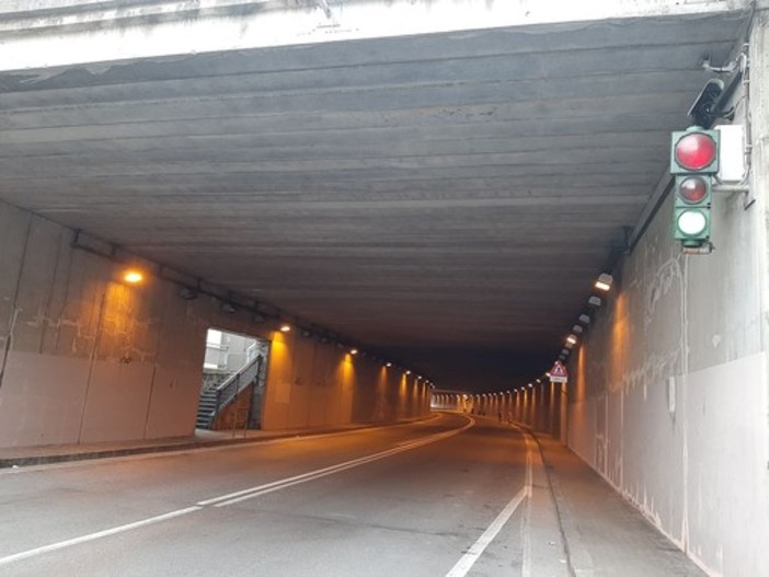 Varazze, tramonta l'installazione dell'autovelox fisso sull'Aurelia Bis: la polizia locale opta per il dispositivo mobile Varazze, tramonta l'installazione dell'autovelox fisso sull'Aurelia Bis: la polizia locale opta per il dispositivo mobile