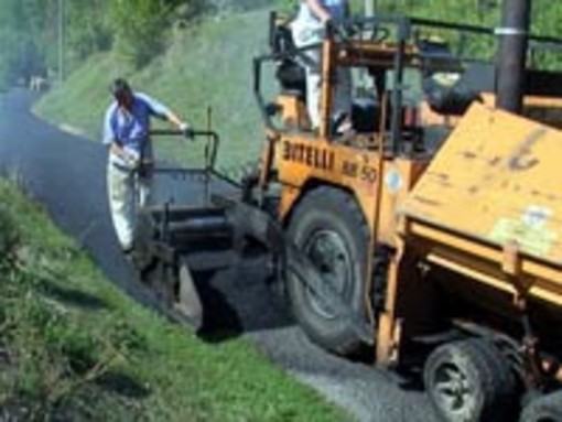 Finale: cantiere sulla A10 per rifacimento pavimentazione