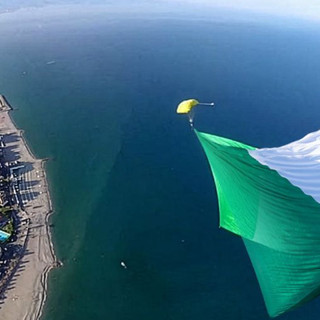 Albenga celebra gli 80 anni della Repubblica: il 2 giugno cerimonia sul lungomare e spettacolo dei paracadutisti
