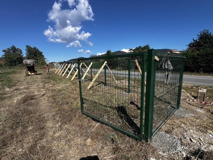 Cairo Montenotte, al via i lavori di rifacimento dell’area canina lungo la pista ciclabile