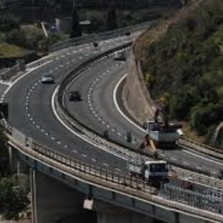 Autostrade, Toti a Pd: "Se pensano di fare  campagna elettorale mettendo in ginocchio i liguri con il blocco delle autostrade si sbagliano"