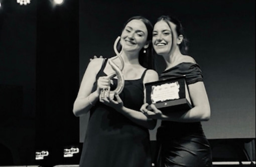 Agnese Rizzo trionfa a Lodi: alla cantante di Cairo Montenotte il "Premio della Critica" Agnese Rizzo trionfa a Lodi: alla cantante di Cairo Montenotte il "Premio della Critica"