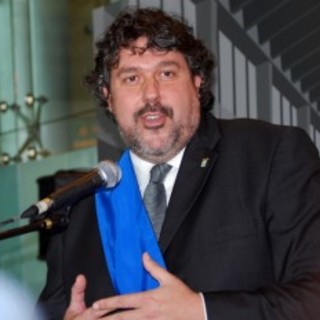 Chiusura "Le Vele", Vaccarezza scarica sulla Regione e la butta in politica: “Con Cota saremmo andati a Vele spiegate...”